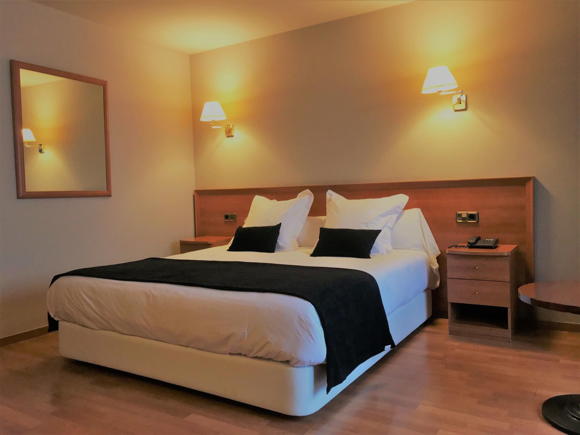 Hotel & Spa Niunit El Serrat Eksteriør billede