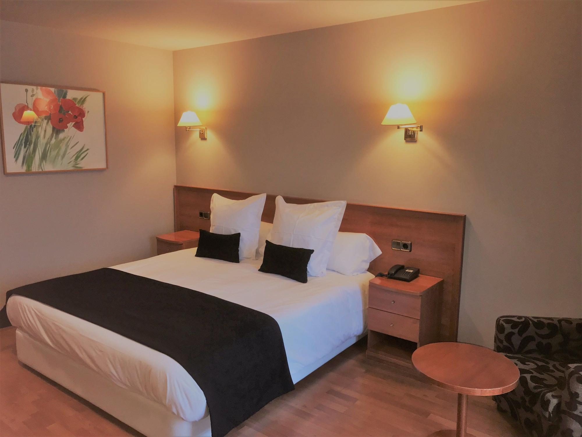 Hotel & Spa Niunit El Serrat Eksteriør billede